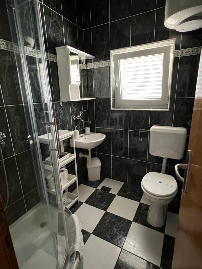 Apartments Loncar-Near Zrce Beach نوفاليا المظهر الخارجي الصورة