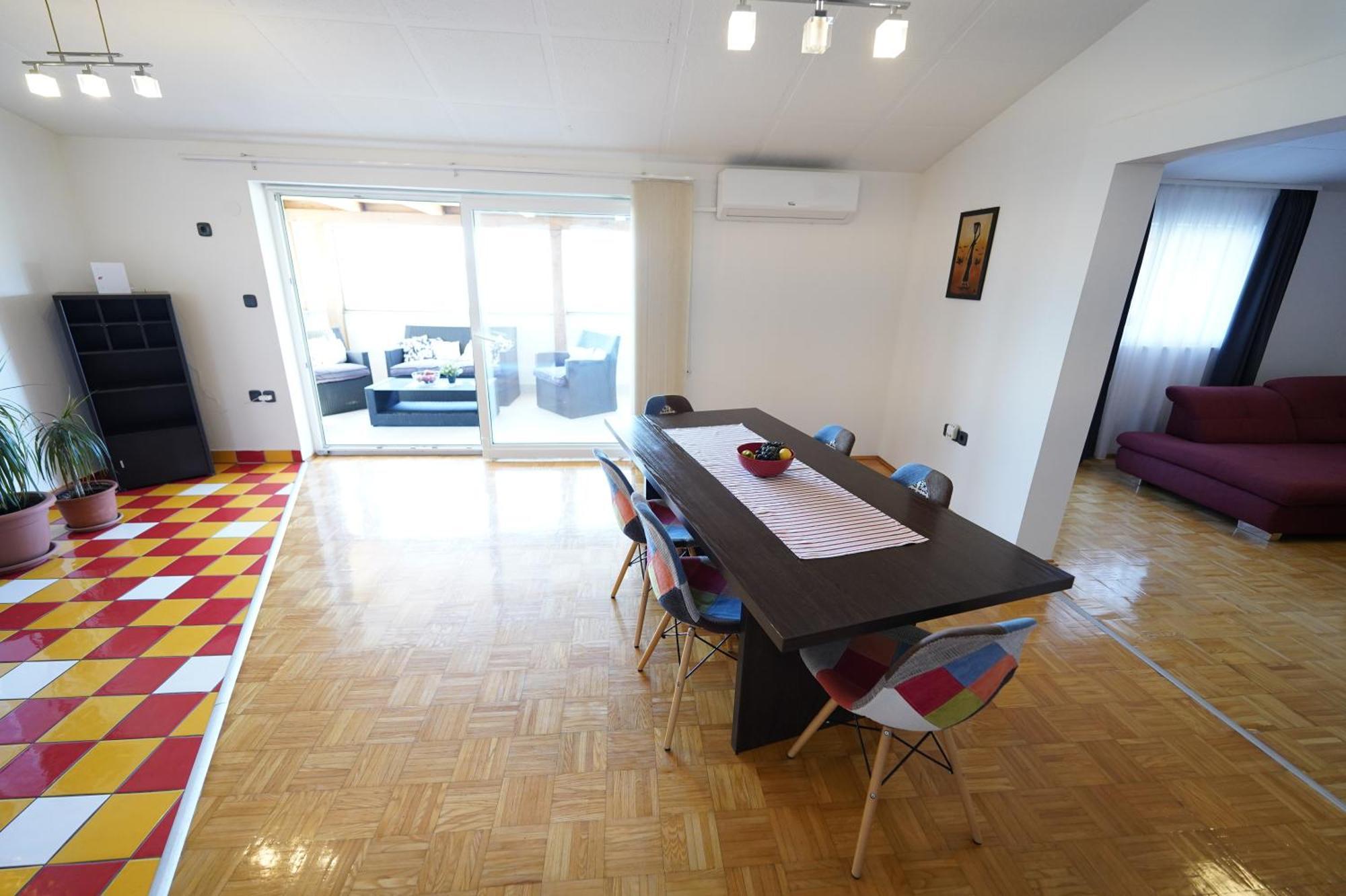 Apartments Loncar-Near Zrce Beach نوفاليا المظهر الخارجي الصورة